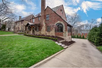 1401 Navahoe Dr, Pittsburgh, PA 15228 - Photo 2