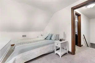 1401 Navahoe Dr, Pittsburgh, PA 15228 - Photo 32