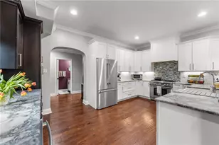 1401 Navahoe Dr, Pittsburgh, PA 15228 - Photo 8