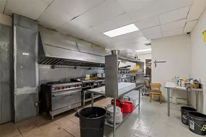 905 Roemer Blvd, Farrell, PA 16121 - Photo 6