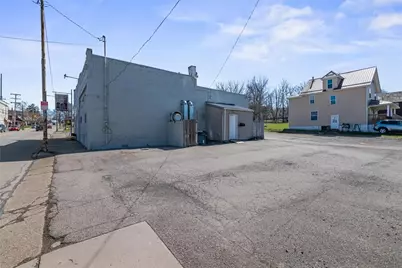 905 Roemer Blvd, Farrell, PA 16121 - Photo 2