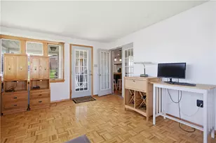 427 Carolina Dr, Oakdale, PA 15071 - Photo 14