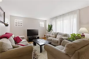 427 Carolina Dr, Oakdale, PA 15071 - Photo 4