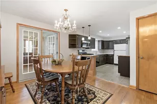 427 Carolina Dr, Oakdale, PA 15071 - Photo 6