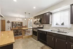 427 Carolina Dr, Oakdale, PA 15071 - Photo 10