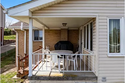 427 Carolina Dr, Oakdale, PA 15071 - Photo 26