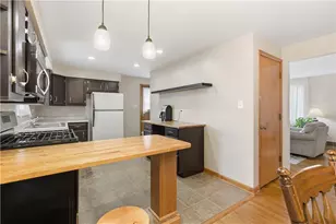 427 Carolina Dr, Oakdale, PA 15071 - Photo 8