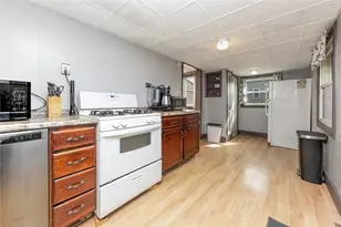 409 Summit St, Grove City Boro, PA 16127 - Photo 12