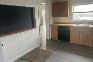 241 E Fairview Ave, Connellsville, PA 15425 - Photo 10