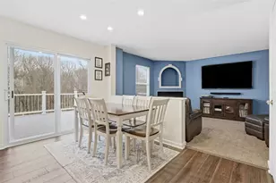 313 Diamond Dr, Moon/Crescent Twp, PA 15108 - Photo 6