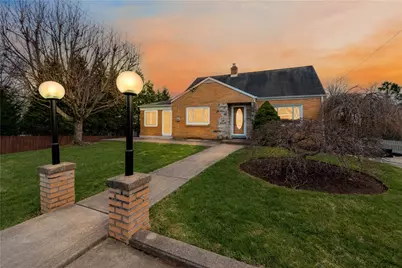 120 Mildred Ln, Pittsburgh, PA 15116 - Photo 2