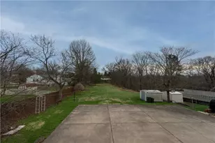 120 Mildred Ln, Pittsburgh, PA 15116 - Photo 36