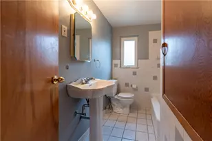 120 Mildred Ln, Pittsburgh, PA 15116 - Photo 14