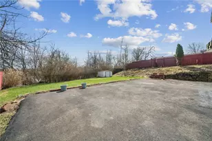 428 Crestview Dr, Pittsburgh, PA 15239 - Photo 28