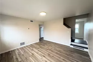 360 Hemlock Dr, Coraopolis, PA 15108 - Photo 6