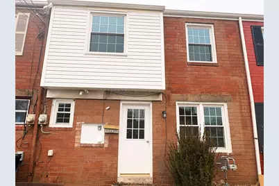 360 Hemlock Dr, Coraopolis, PA 15108 - Photo 1