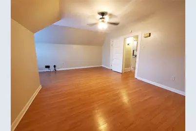 405 S Atlantic Ave #3, Friendship Park, PA 15224 - Photo 2