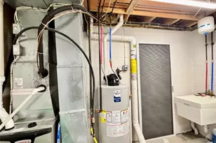 320 Winners Cir, North Strabane, PA 15317 - Photo 14