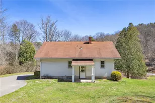 2450 Pleuchel Rd, Pittsburgh, PA 15143 - Photo 6