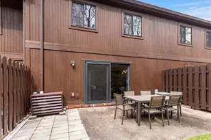 211 Thornberry Dr, Ross Twp, PA 15237 - Photo 16