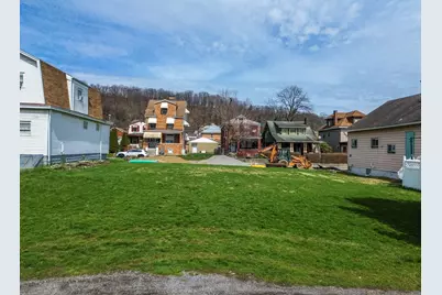 926 Russellwood Ave, Stowe Township, PA 15136 - Photo 2