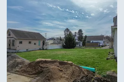 926 Russellwood Ave, Stowe Township, PA 15136 - Photo 4