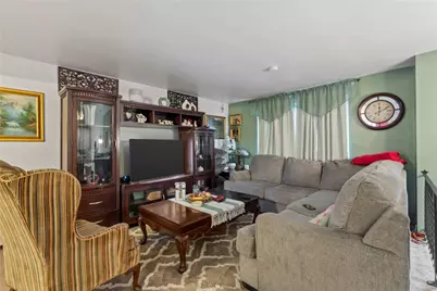 124 Preston Dr, North Braddock, PA 15104 - Photo 8