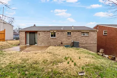 124 Preston Dr, North Braddock, PA 15104 - Photo 2