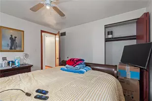 124 Preston Dr, North Braddock, PA 15104 - Photo 16