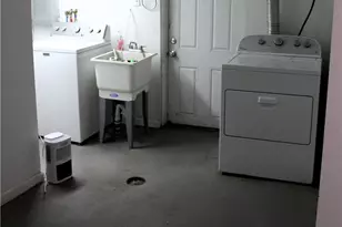 1089 Main St, Coraopolis, PA 15108 - Photo 10