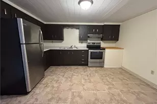 1195 Lynn St, Hopewell Township, PA 15001 - Photo 6