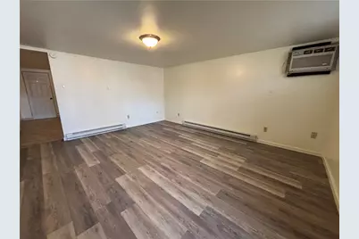 1195 Lynn St #6, Hopewell Township, PA 15001 - Photo 4