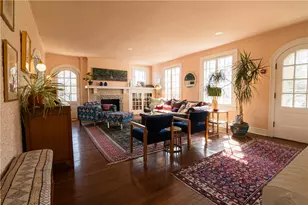 6673 Kinsman Rd, Pittsburgh, PA 15217 - Photo 2