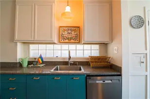 6673 Kinsman Rd, Pittsburgh, PA 15217 - Photo 12