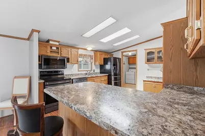 20 W Rock Lake Ct, Jackson Township, PA 16063 - Photo 8