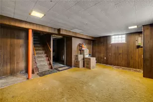 1209 Airedale Dr, Bethel Park, PA 15102 - Photo 22