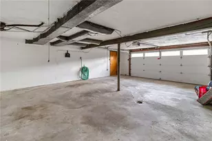 1209 Airedale Dr, Bethel Park, PA 15102 - Photo 28