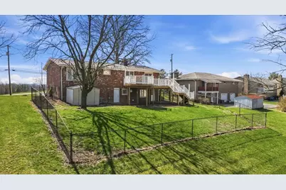 611 Longvue Dr, Canonsburg, PA 15342 - Photo 4