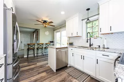 3049 Seminole Ct, Hampton, PA 15044 - Photo 2