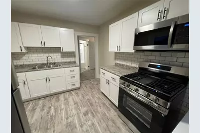 863 5th Ave #Fl 2, Coraopolis, PA 15108 - Photo 1