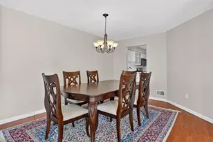 707 Wilshire Cir, Seven Fields Boro, PA 16046 - Photo 8