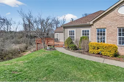 707 Wilshire Cir, Seven Fields Boro, PA 16046 - Photo 2