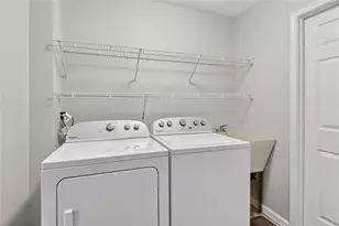 707 Wilshire Cir, Seven Fields Boro, PA 16046 - Photo 16