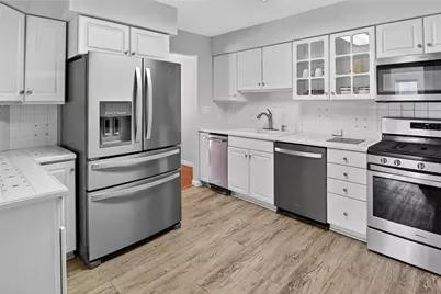 707 Wilshire Cir, Seven Fields Boro, PA 16046 - Photo 12