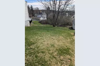 506 E Moody Ave, New Castle, PA 16105 - Photo 4