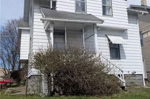 506 E Moody Ave, New Castle, PA 16105 - Photo 2