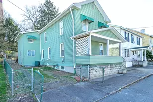 413 N Prospect St, Connellsville, PA 15425 - Photo 2