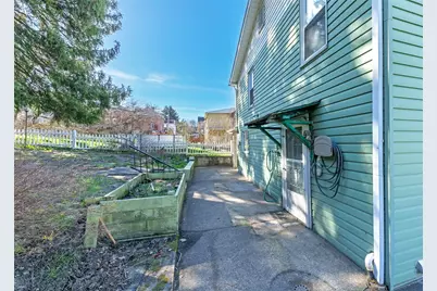 413 N Prospect St, Connellsville, PA 15425 - Photo 6