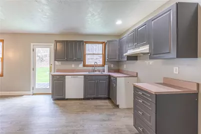 206 Hague Ln, South Union Township, PA 15401 - Photo 6