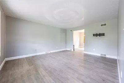 206 Hague Ln, South Union Township, PA 15401 - Photo 10